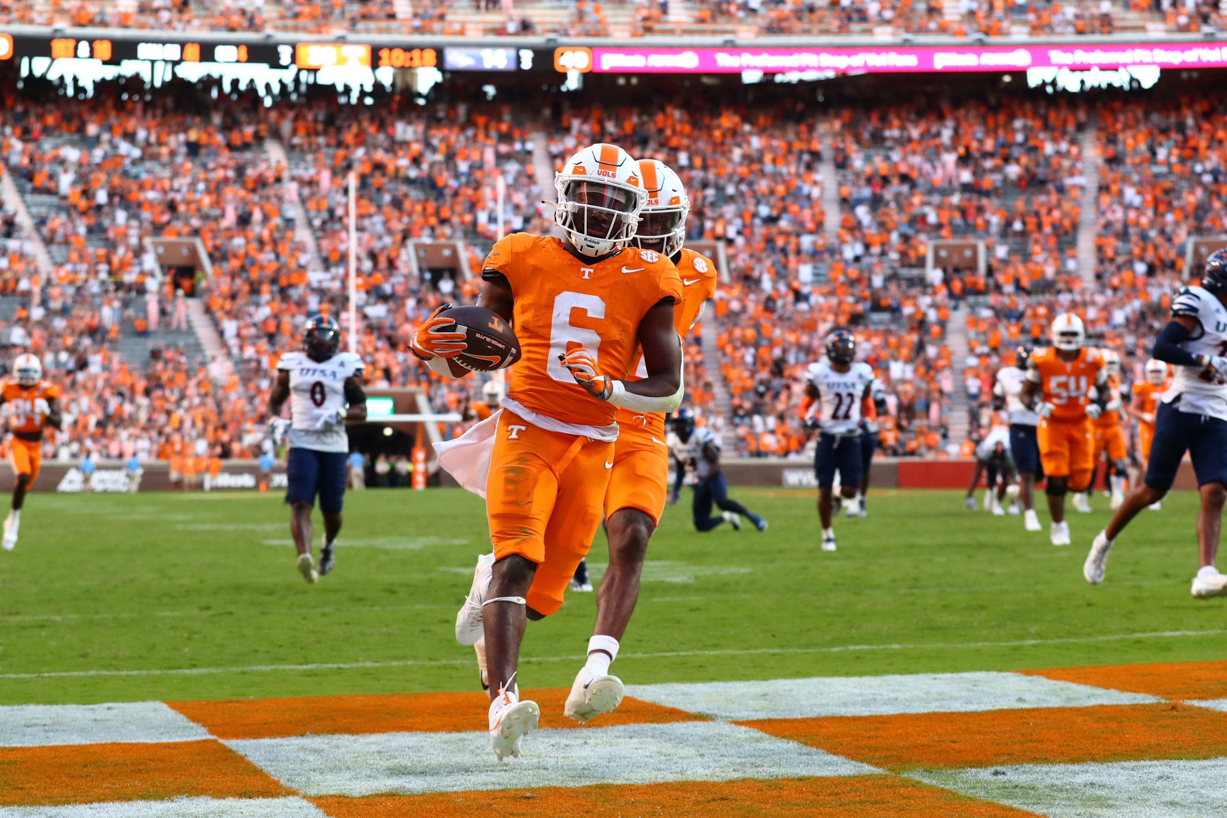 Early Success Propels Vols To Bounceback Win - 90.3 THE ROCK Volunteer ...